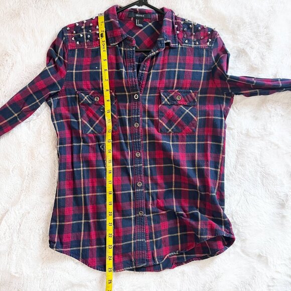 Forever 21 Plaid Spiked Shoulders Long Sleeve Button Up Shirt Size Small‎ - Picture 6 of 9